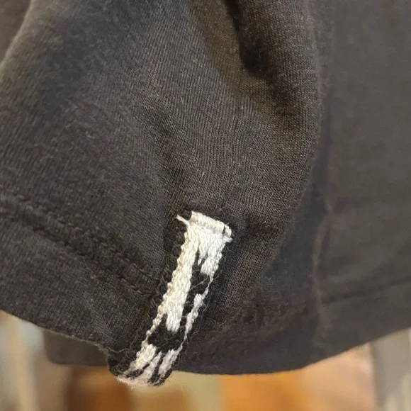 PAKA Classic Black Long Sleeve Crewneck Tee - Picture 6 of 11